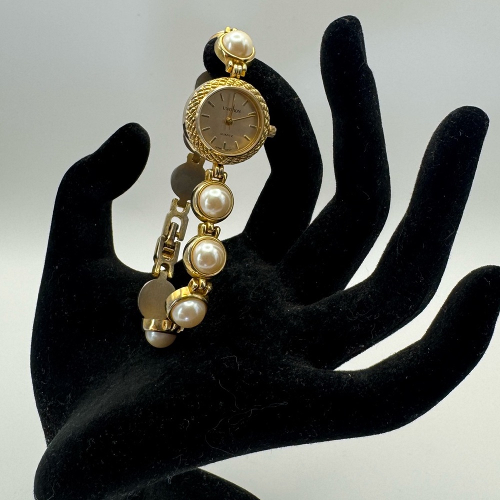 1990 Unitron Woman’s Quartz Watch
